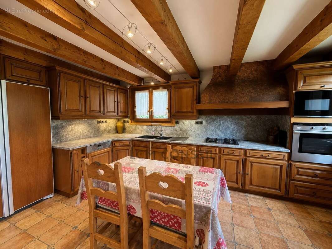 Maison à HAUTECOUR
