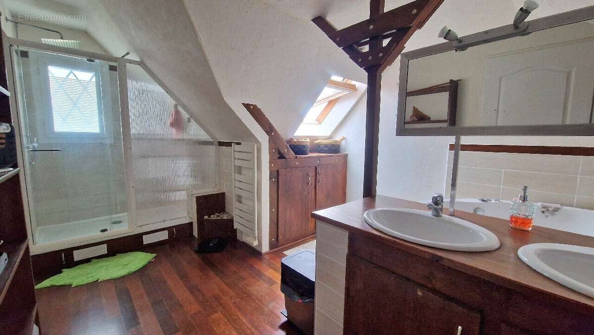 Maison à GROSLAY