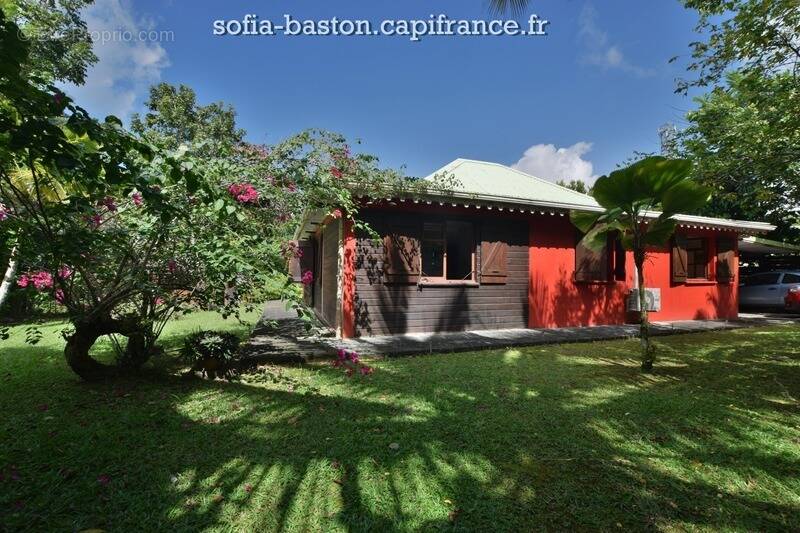 Maison à LES TROIS-ILETS