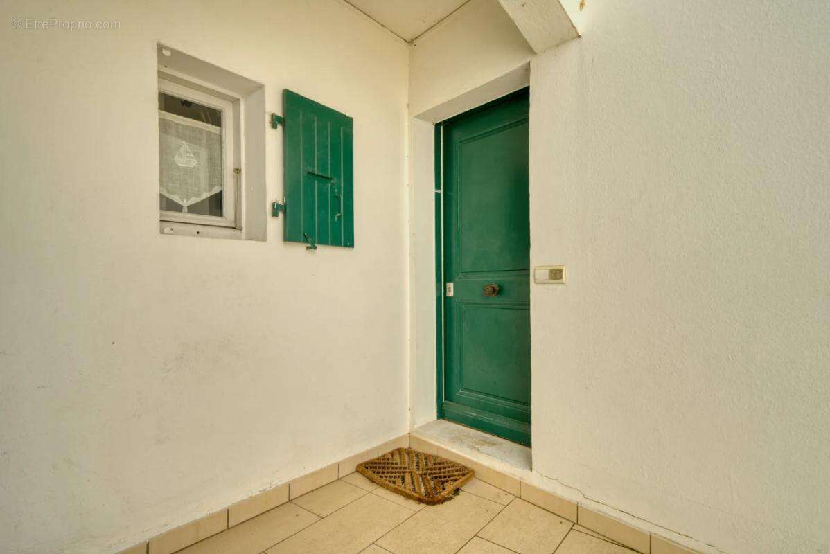 Appartement à SAINT-MARTIN-DE-RE