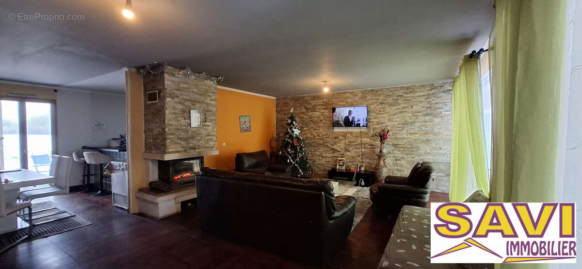 Maison à FERRIERES-EN-GATINAIS