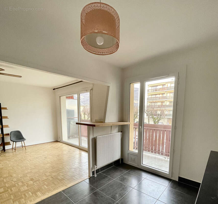 Appartement à BASSENS