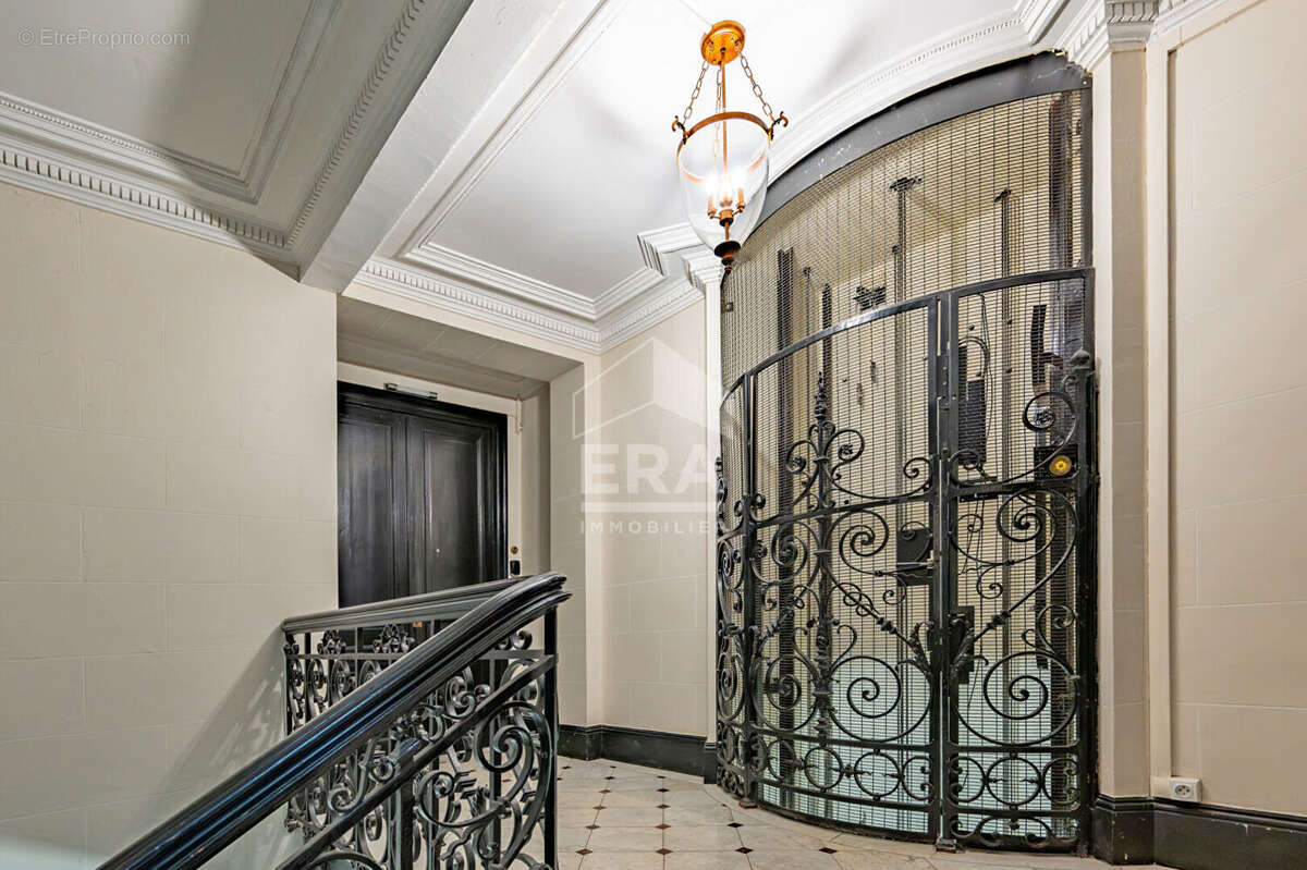 Appartement 159m² à la madeleine - photo 3