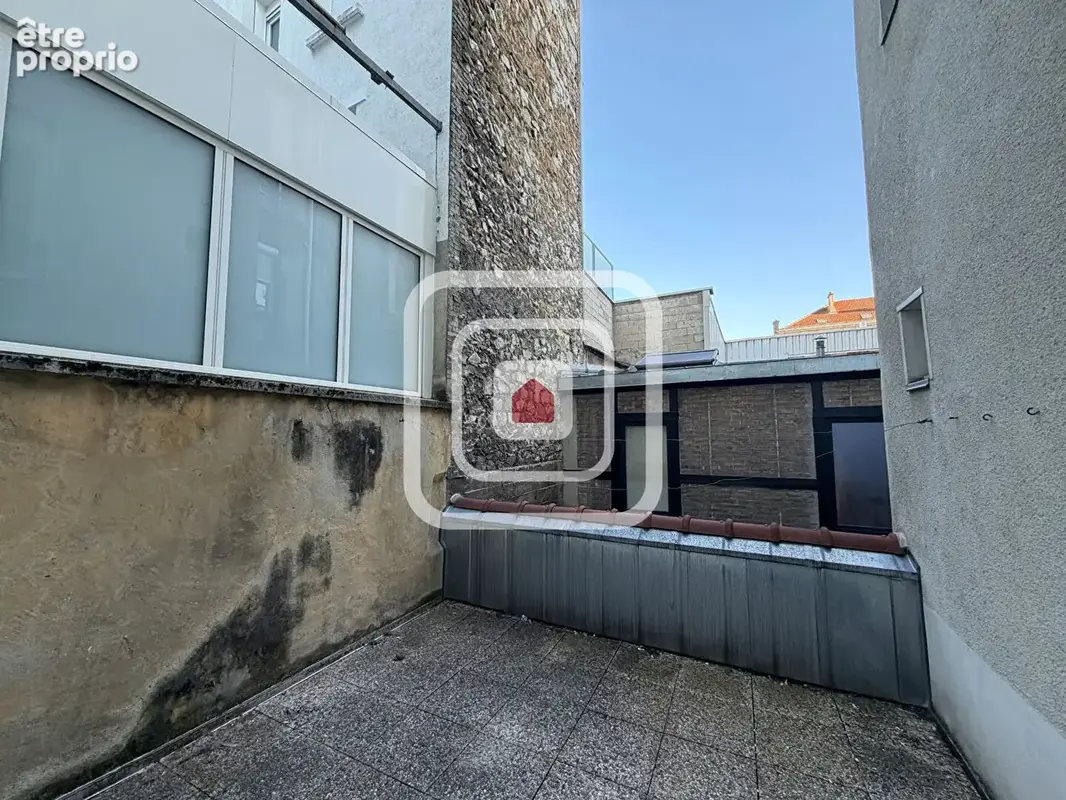 Appartement t2 hyper-centre terrasse sans vis-a-vis - photo 8