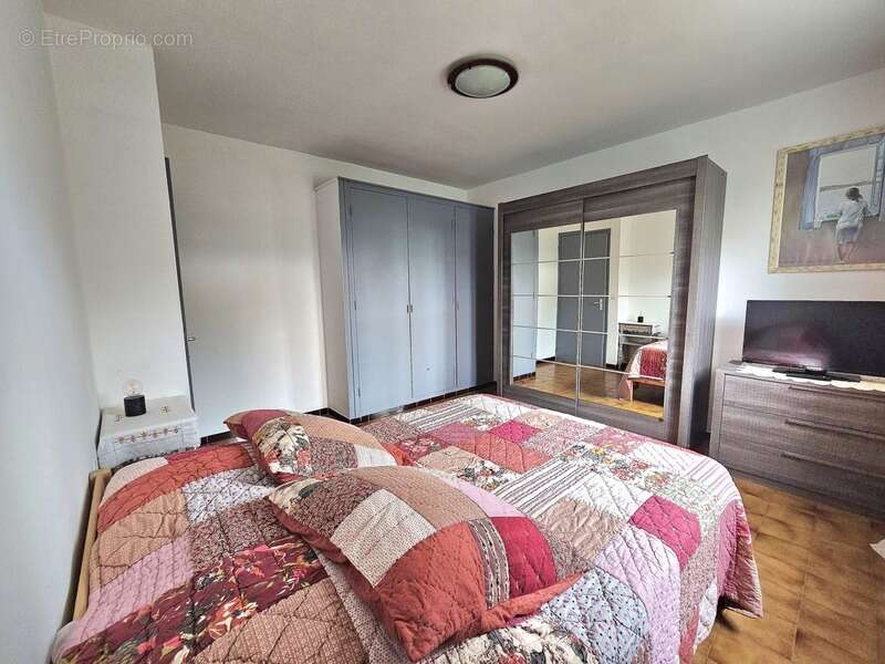 A vendre maison de 300 m2 divisées en 4 habitations, terrain 1395 m2, garage et terrain cOnstructible à MONTE (Haute Corse) - photo 16