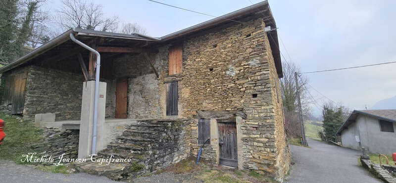 Maison à BETTON-BETTONET