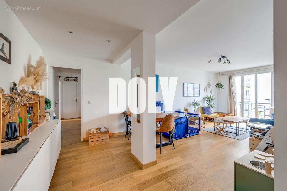 Appartement à PARIS-20E