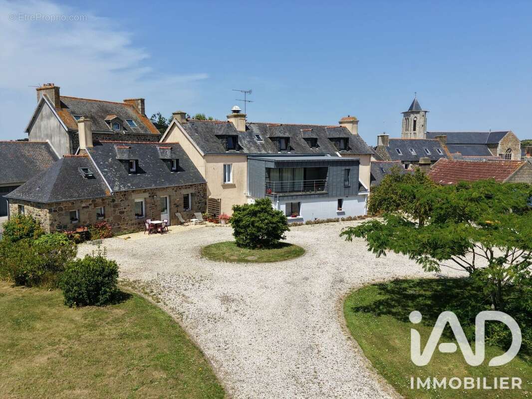 Maison 320 m² à Kerbors  - photo 4