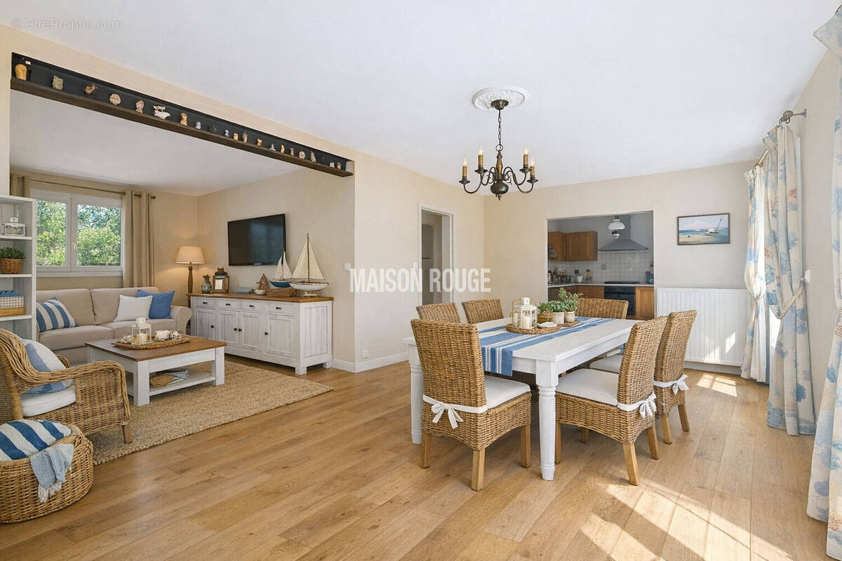 Maison à LARMOR-BADEN