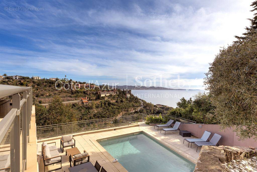 Maison à THEOULE-SUR-MER