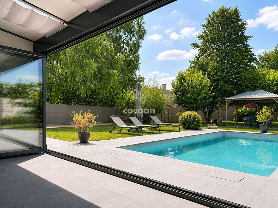 Montagnat - Maison familiale - 6 pièces - 203,25m2 - Piscine - photo 2