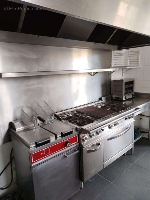 Commerce à PONT-SUR-YONNE