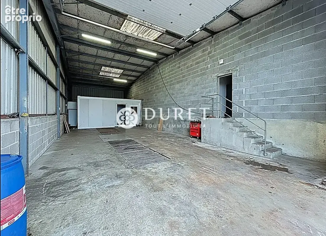 Commerce 902 m² à vendre à Nesmy (85310) - photo 4