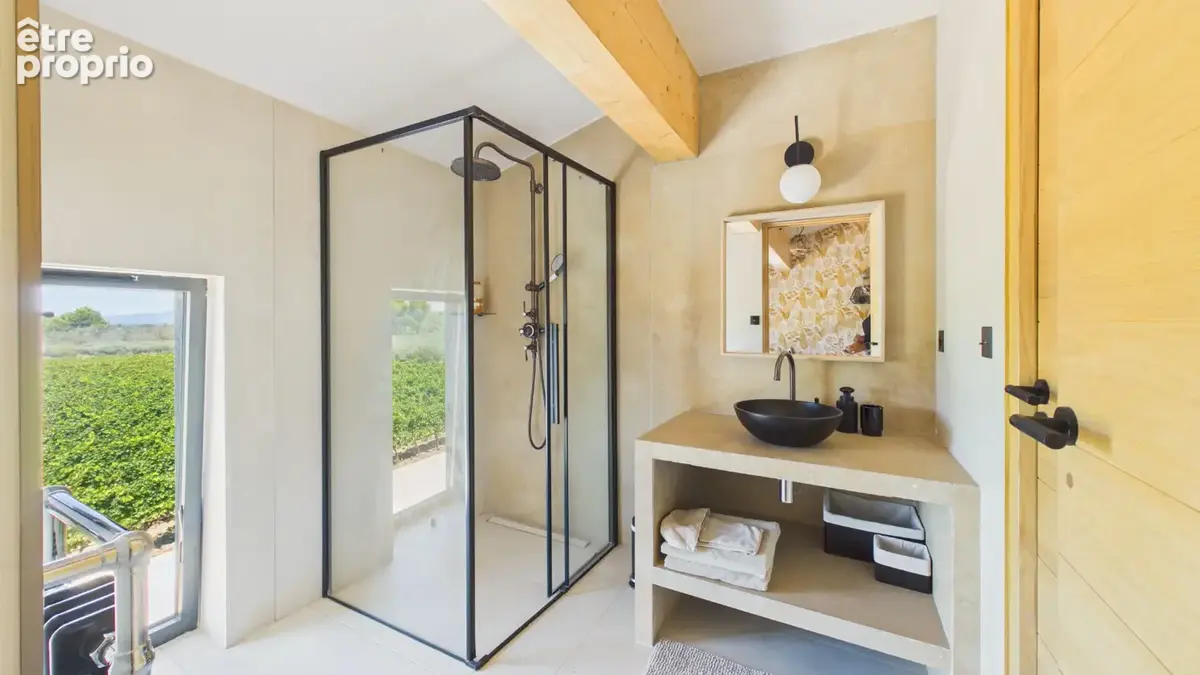 Eygalières , L' oliveraie d'Eygalières , domaine contemporain d'environ 635 m² sur près de 2 hectares avec vue Alpilles, piscine - photo 19