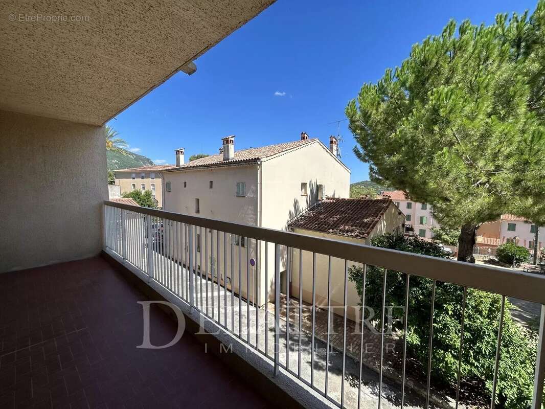 Appartement à LE BAR-SUR-LOUP