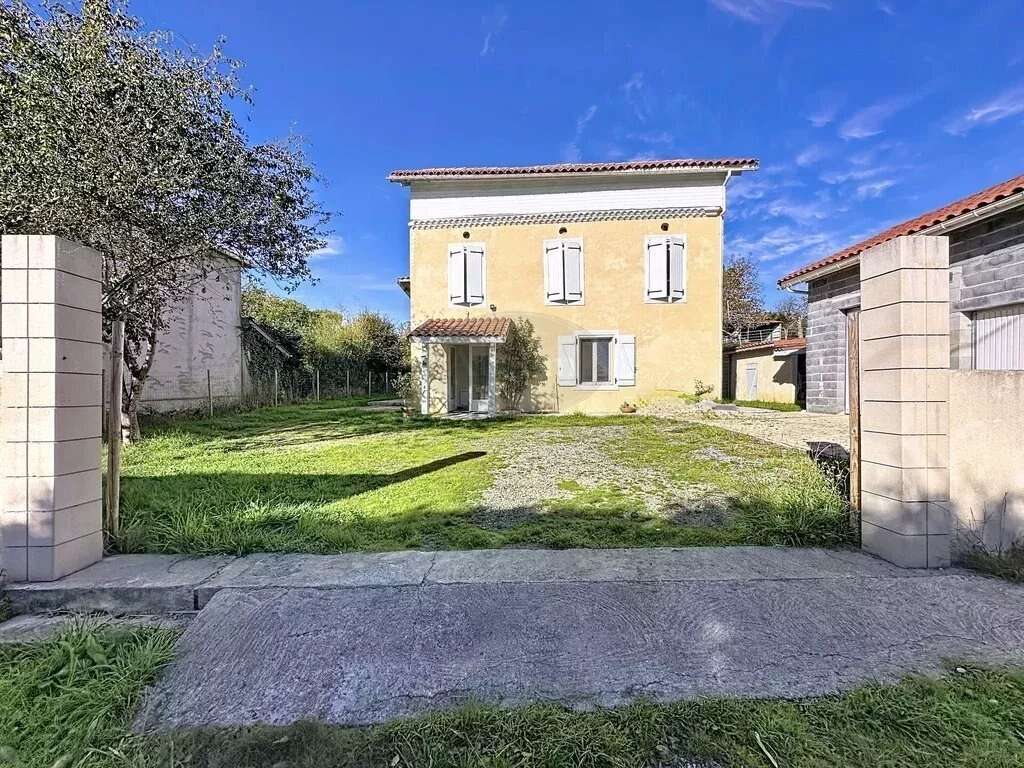 Maison à FONTRAILLES