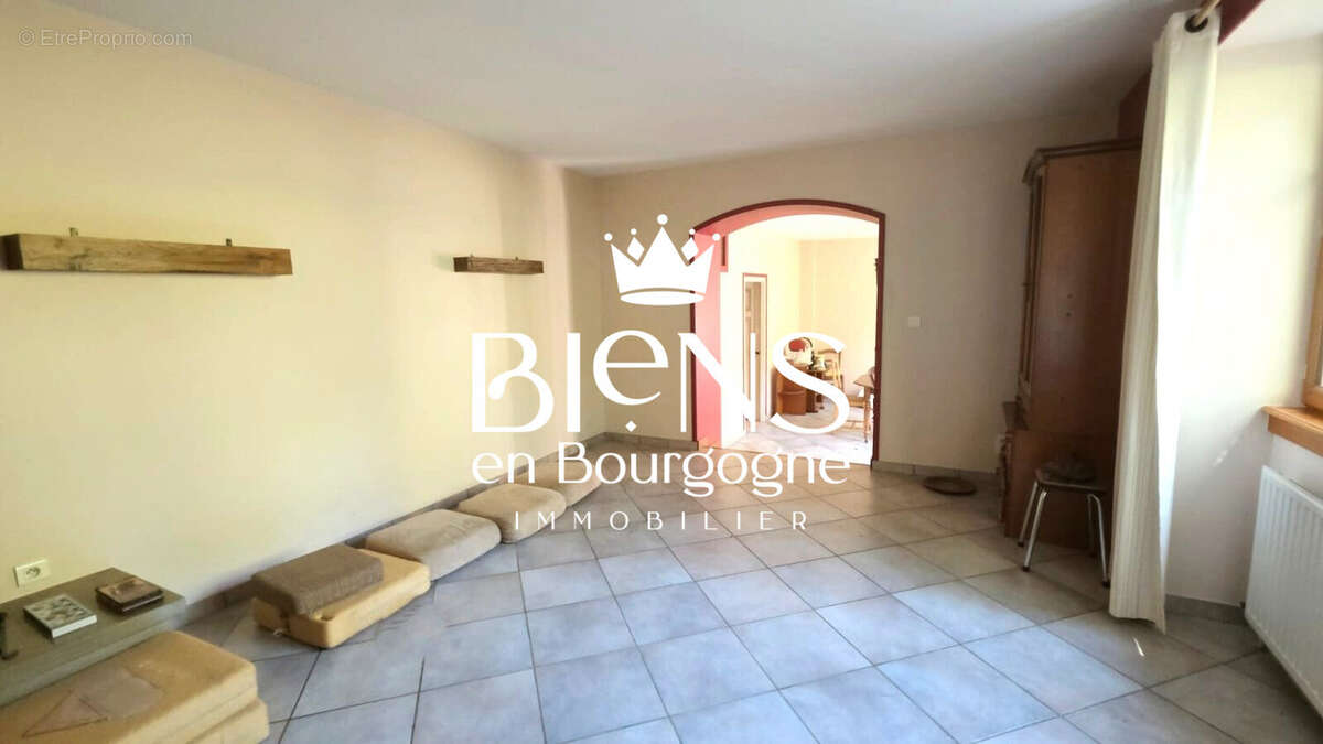 Maison à LA ROCHEPOT