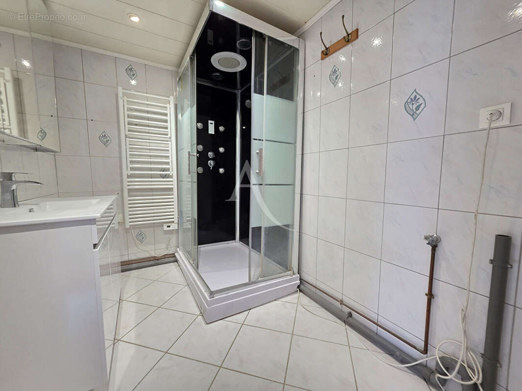 Maison à QUINCY-VOISINS