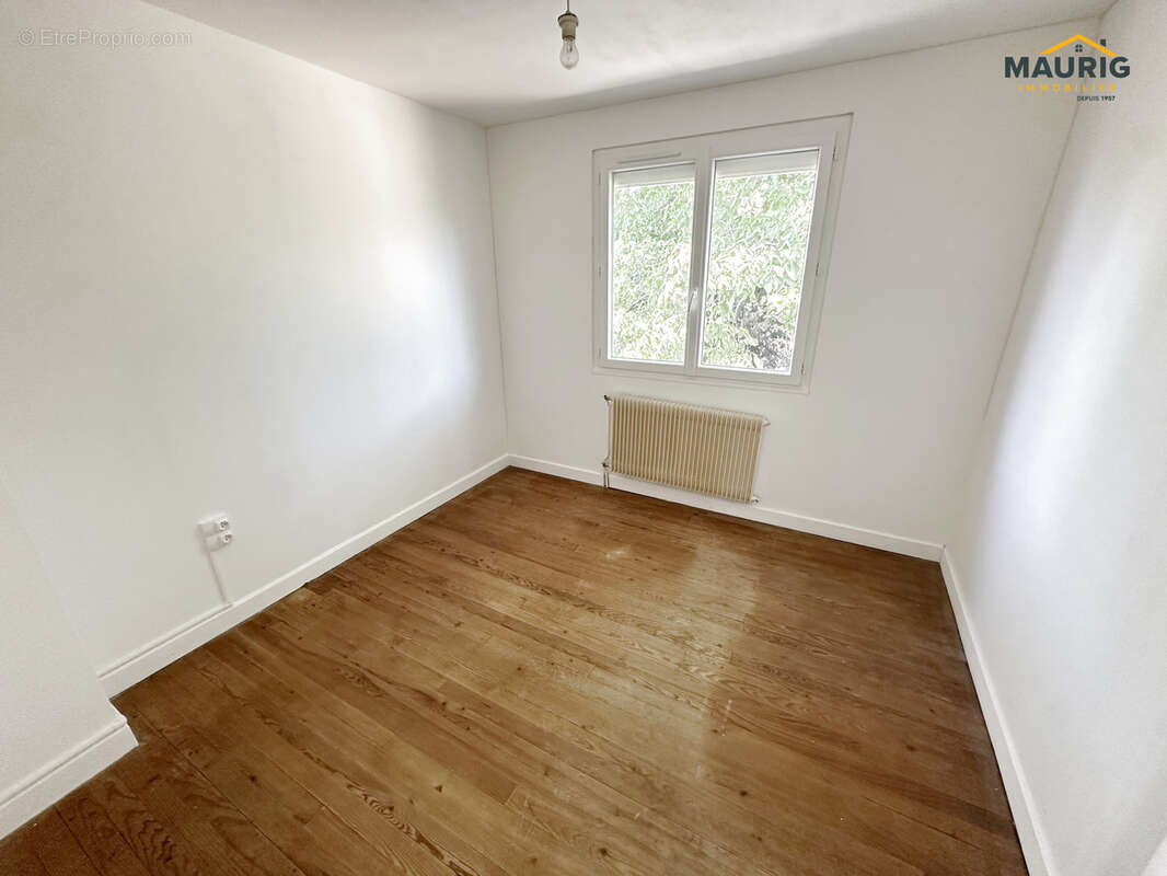Maison 3 chambres jardin et garages 47200 VIRAZEIL - photo 5