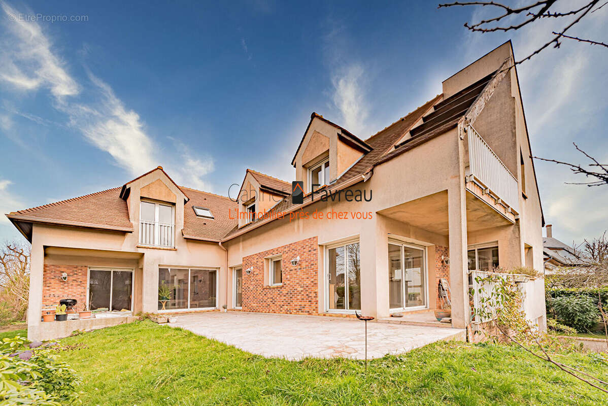 Maison - l'hay-les-roses - 8 pieces - 275m² - parking - 501m² terrain - photo 3