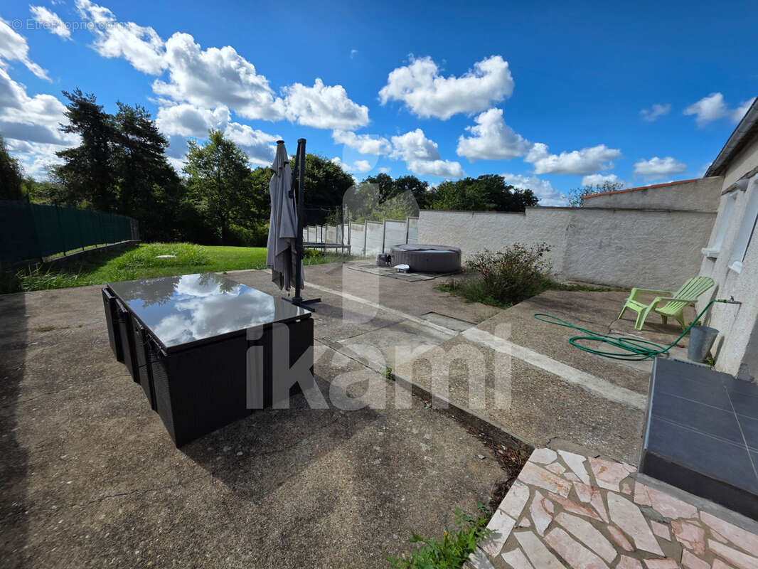 Maison rénovée de 108 m2 avec terrain et terrasse à Mareuil-sur-Cher - photo 3