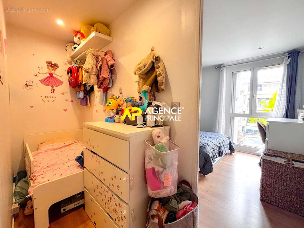 Sartrouville - Le Fresnay Vieux Pays - Appartement 2 pièces 56.61 m2 avec box - photo 8
