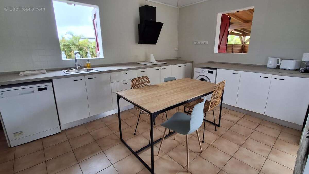 Maison à CAPESTERRE-DE-MARIE-GALANTE