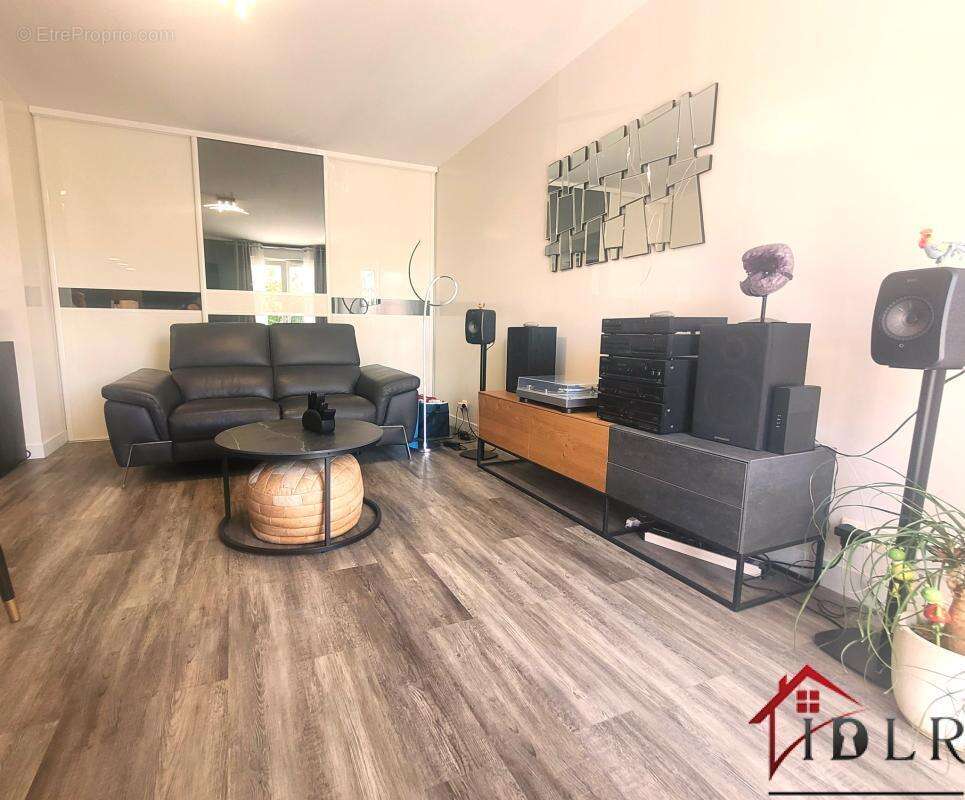 Appartement à BRIE-COMTE-ROBERT