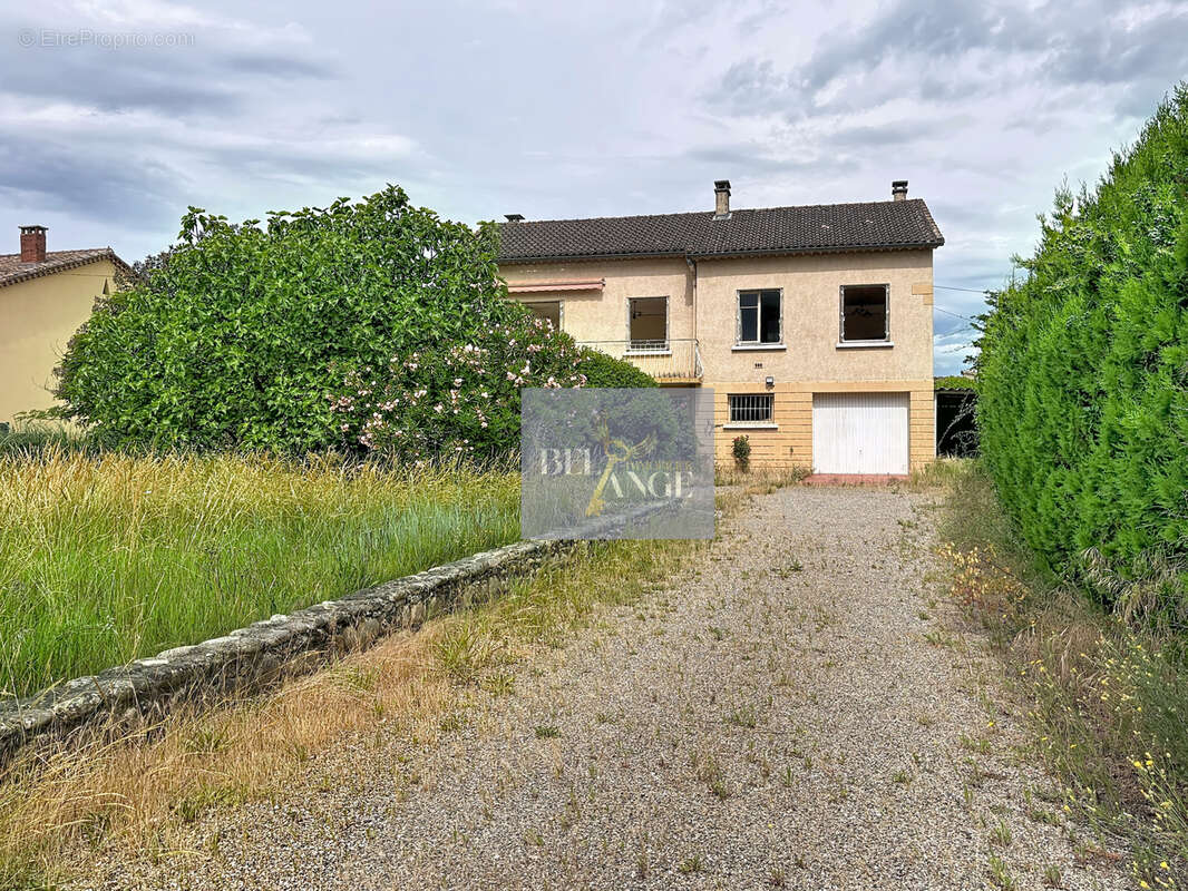 Maison à RUOMS