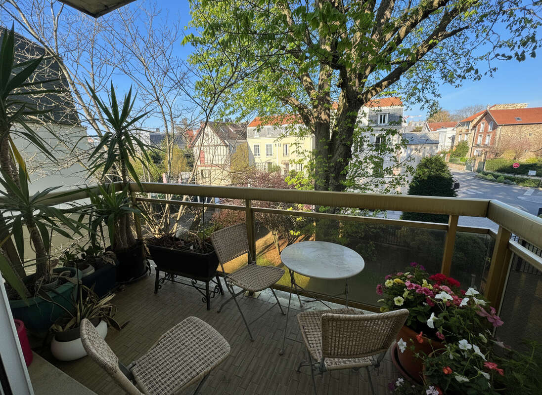 Appartement à ENGHIEN-LES-BAINS