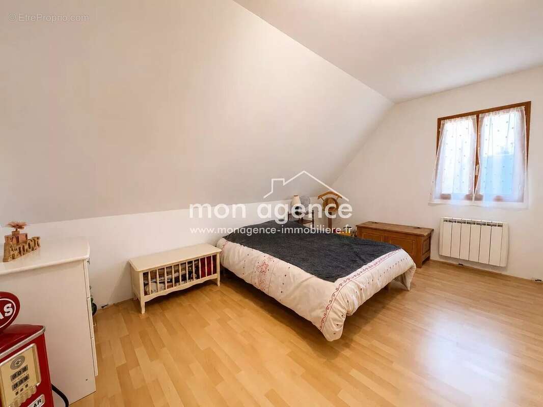 Maison à BUCHY