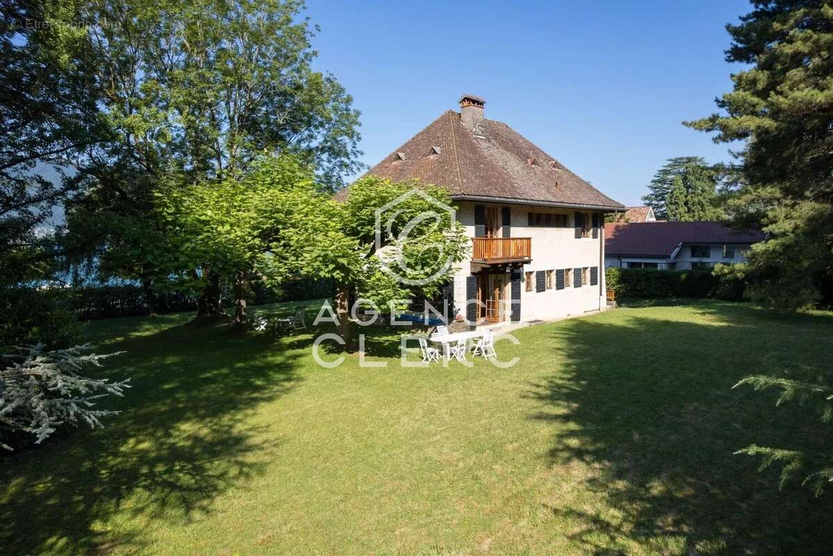 Maison à MENTHON-SAINT-BERNARD