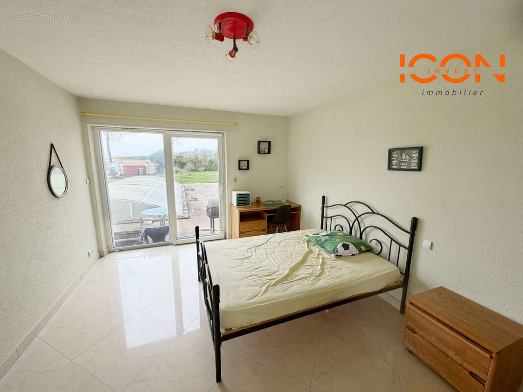 Maison à CUNELIERES