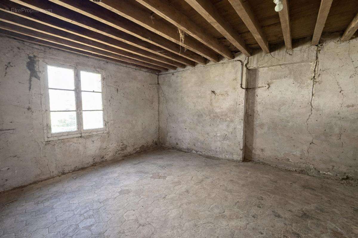 Maison à COURDIMANCHE