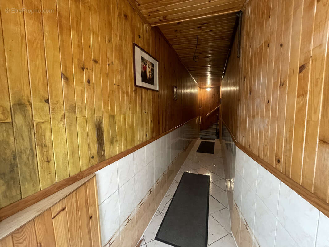 Appartement à ROCHEFORT-MONTAGNE