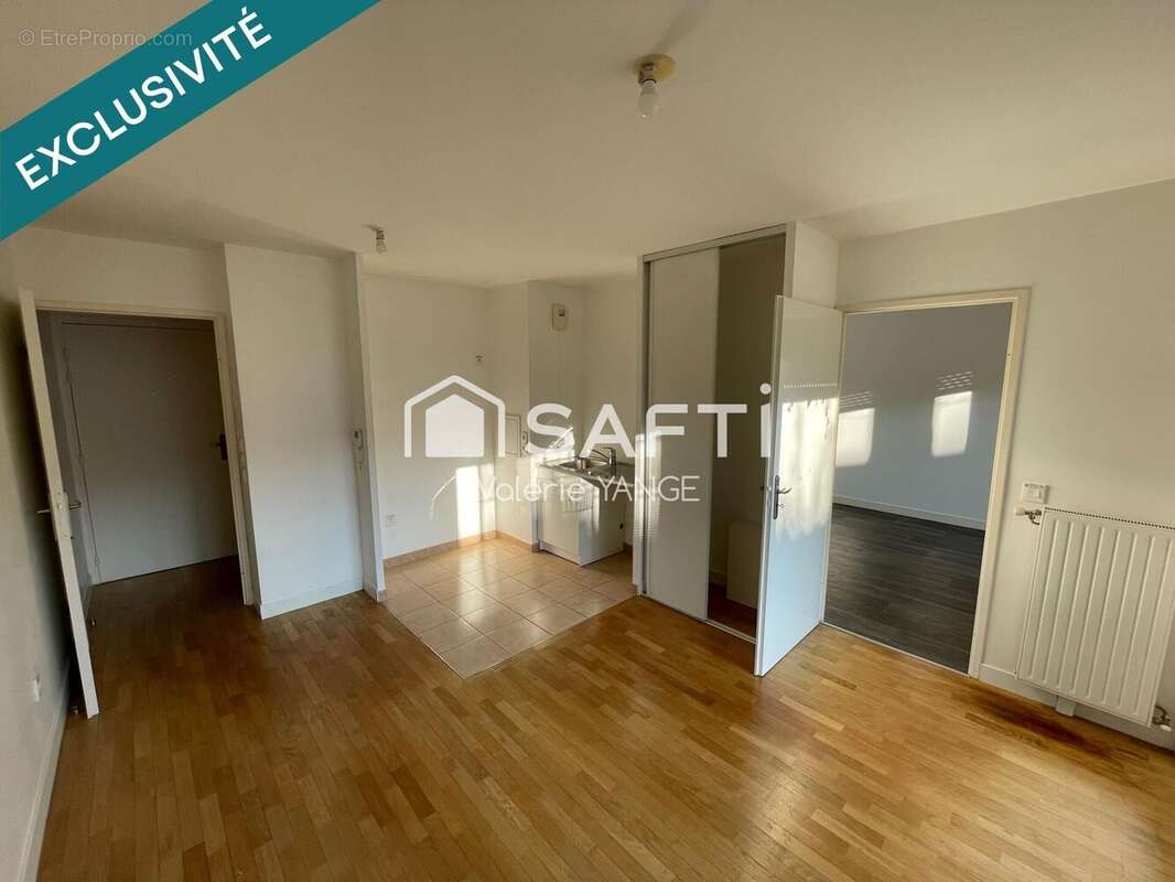 Photo 2 - Appartement à NANTERRE