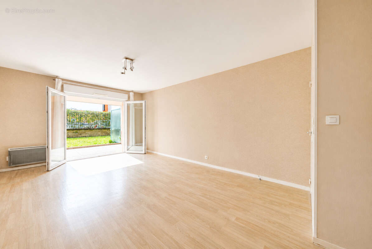 Appartement T2 - Bourg-l'Évêque / Anatole France / Nord Saint-Martin - photo 2