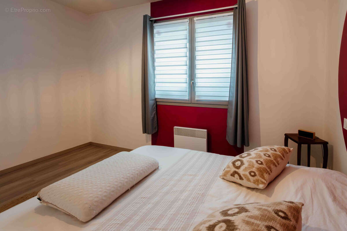 Appartement à LA RIVIERE-DRUGEON