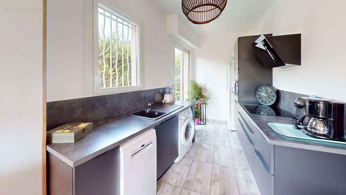 Appartement à VILLENEUVE-LOUBET