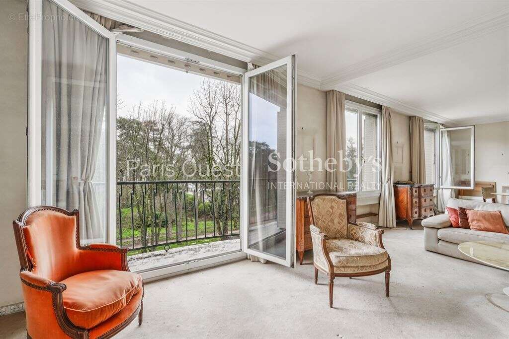 Appartement à NEUILLY-SUR-SEINE