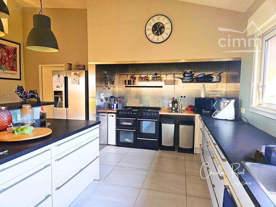 Maison à SAINT-CHRISTOLY-DE-BLAYE