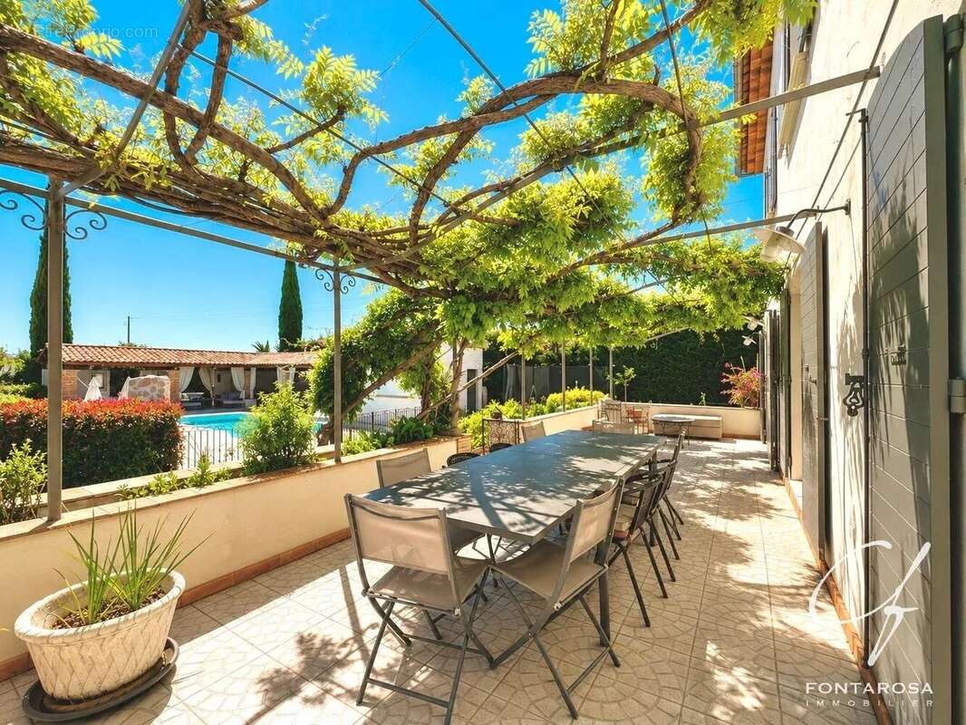 Villa d’Exception au Muy ! Piscine, Pool House & Prestations Haut de Gamme - photo 16