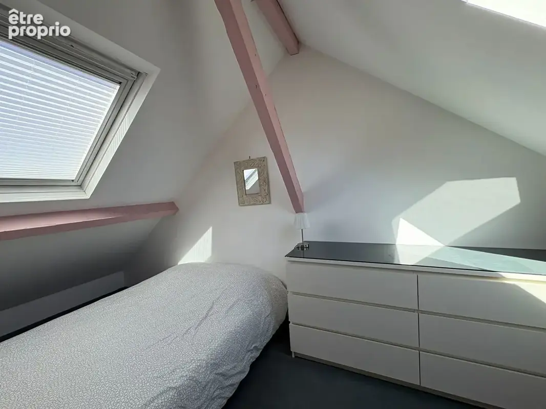 Belle maison familiale de 144 m² avec 5 chambres, jardin et garage - photo 12