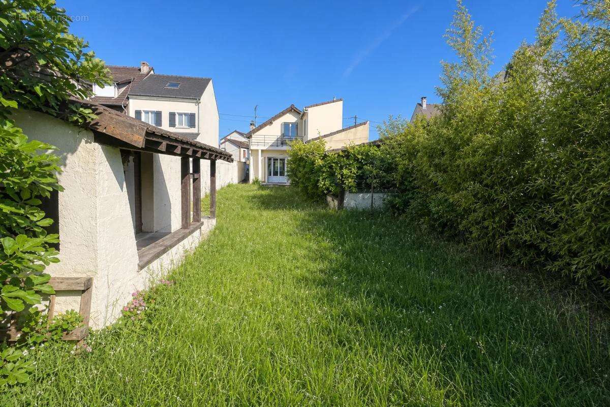 Maison à CARRIERES-SUR-SEINE