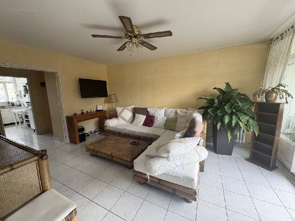 Appartement à SAVIGNY-SUR-ORGE
