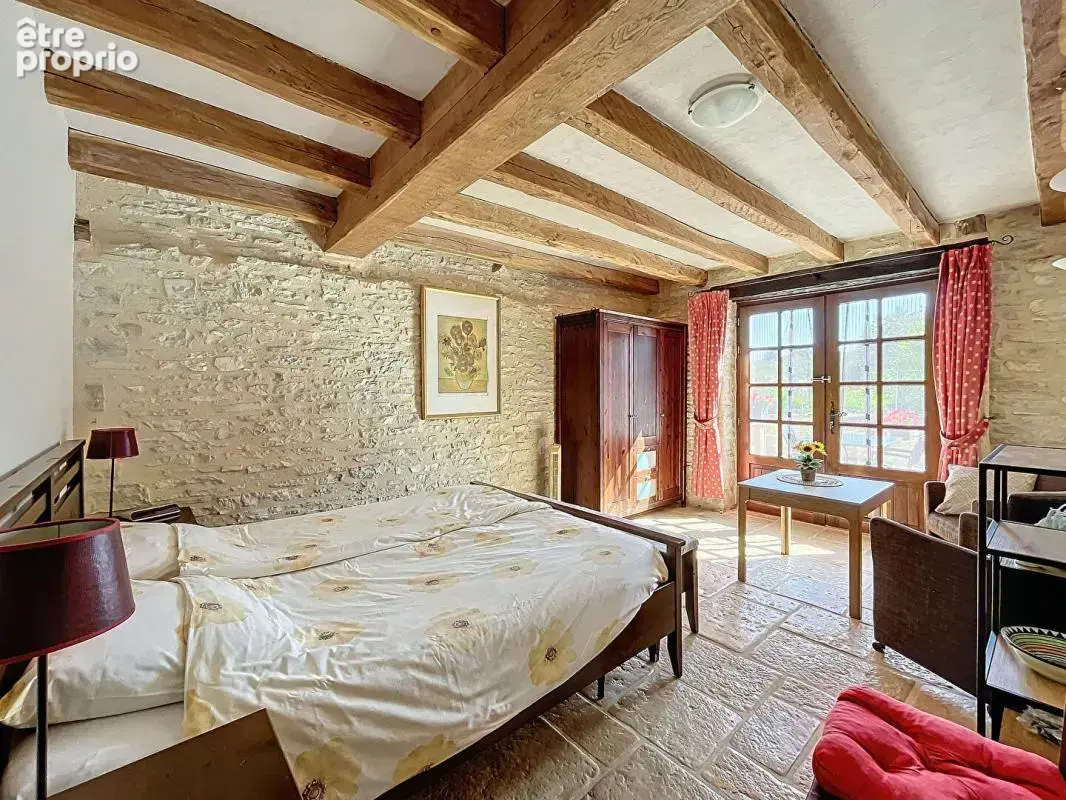 Domaine Gourdon avec piscine sur 13.5 hectares de terrain - photo 14