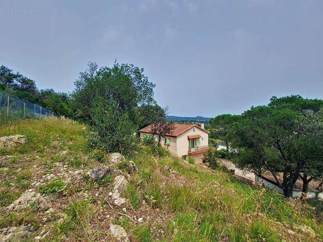 Maison à SAINT-MARTIN-DE-VALGALGUES