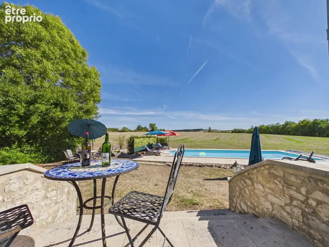 Maison de Maître avec piscine et vue panoramique sur la campagne - photo 2