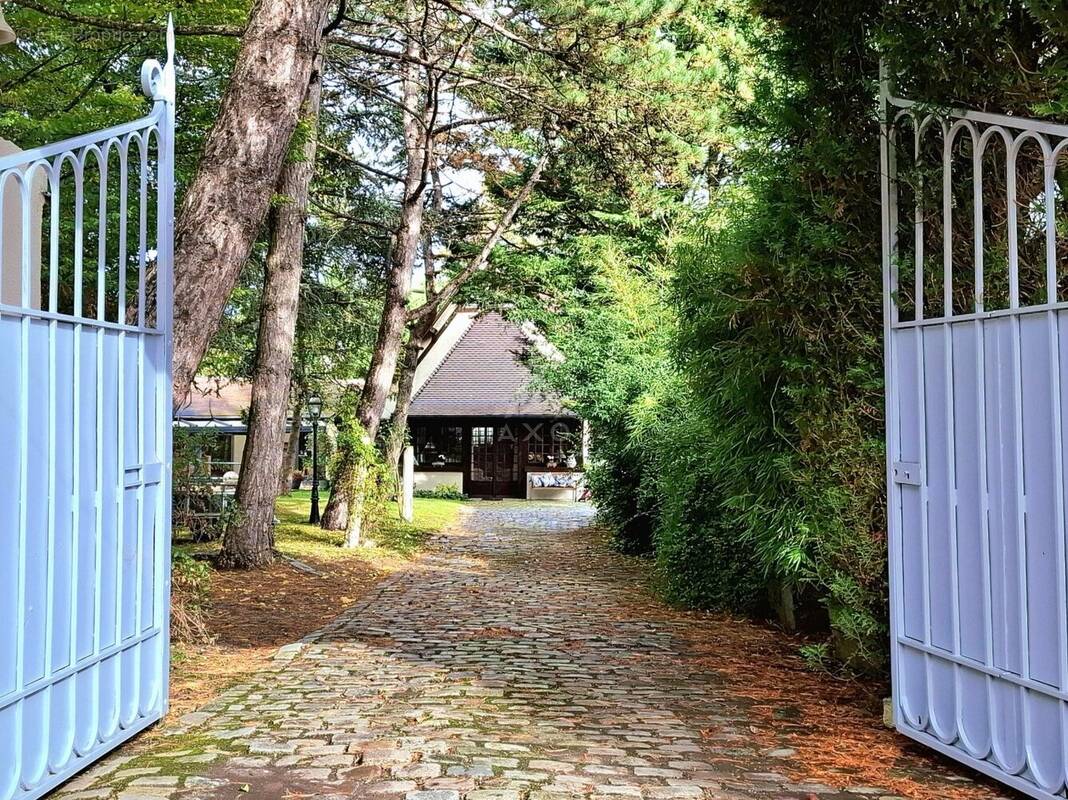 Propriété de caractère avec de l'insolite et parc paysager - photo 11
