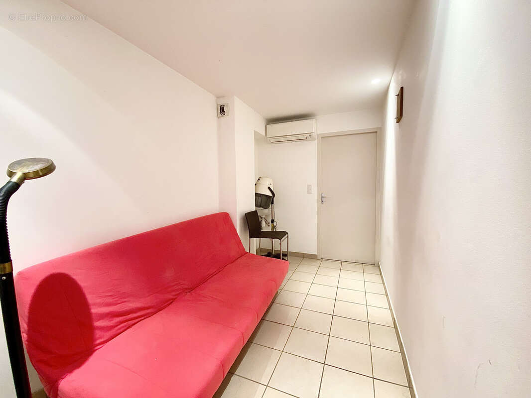 Commerce à SAINT-JEAN-PIED-DE-PORT